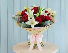 Букет цветов из:  Лилии и Розы в Ветлуге