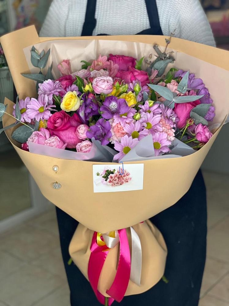 Букет цветов из: Хризантемы, Гвоздики и Альстромерии в Ветлуге