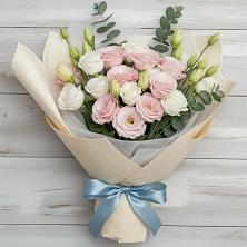 Букет цветов из:  Лизиантусы в Ветлуге