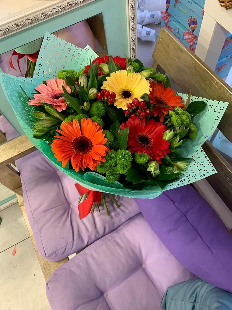 Букет цветов из: Герберы, Хризантемы и Альстромерии в Ветлуге