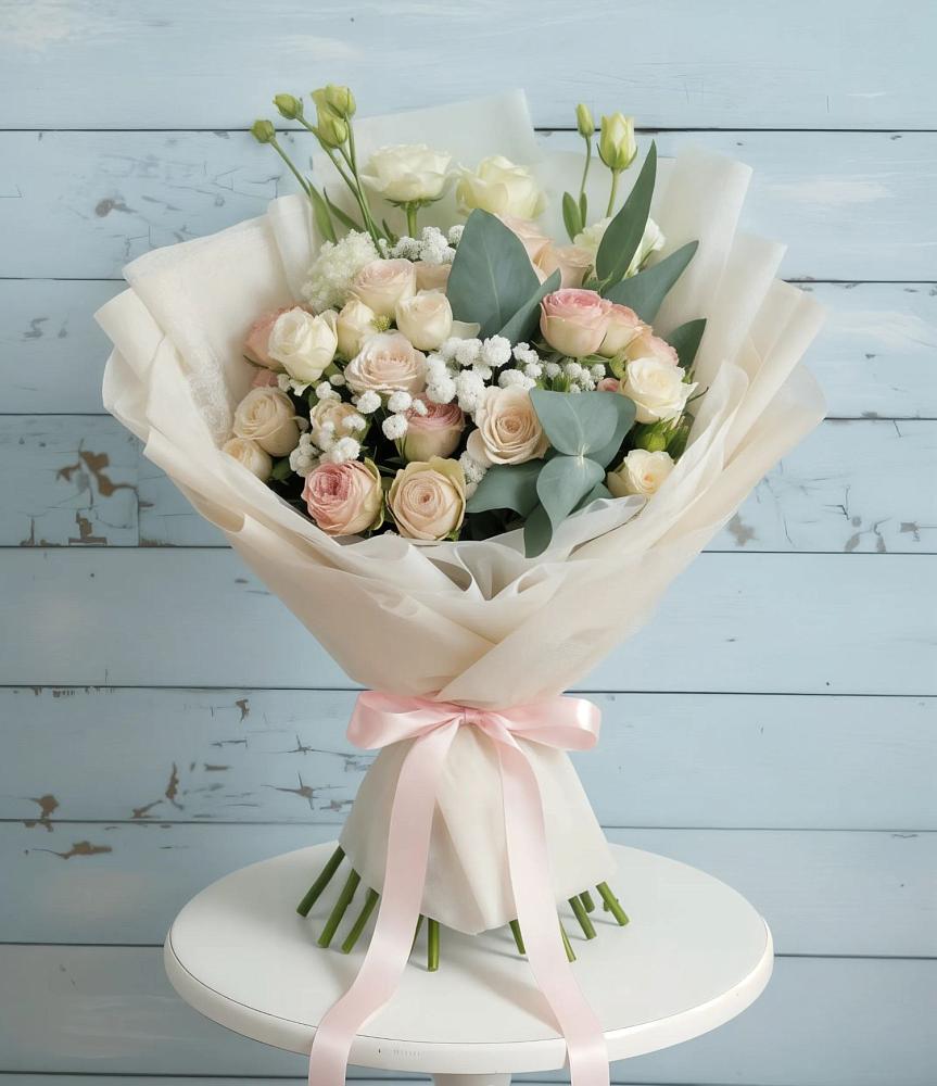 Букет цветов из: Розы и Лизиантусы в Ветлуге