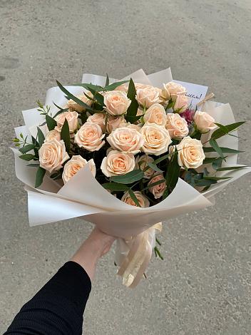 Букет Кремовые розы Латте в Ветлуге
