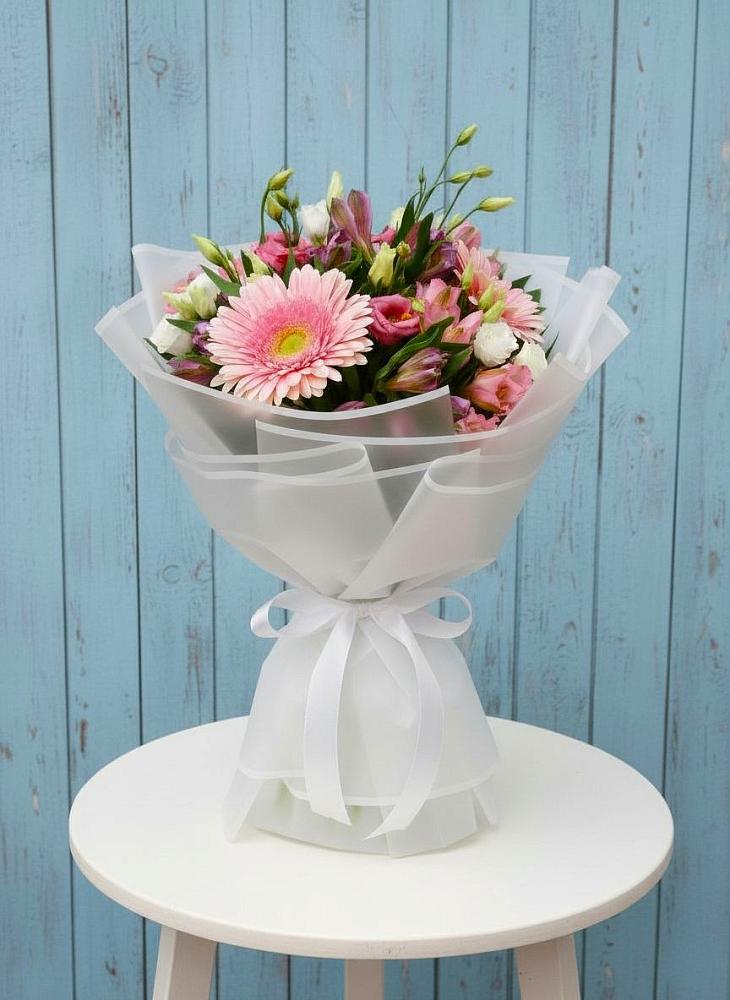 Букет цветов из: Герберы, Альстромерии и Лизиантусы в Ветлуге