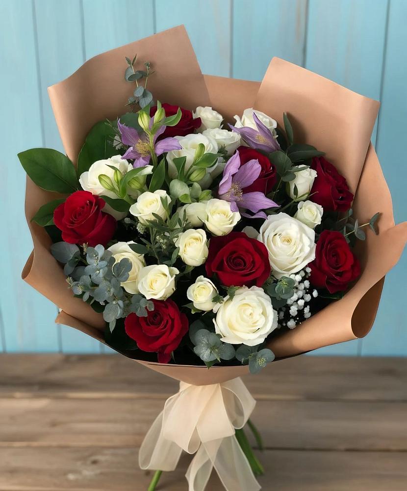 Букет цветов из: Розы и Альстромерии в Ветлуге