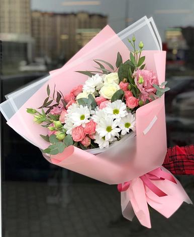 Букет цветов из: Розы, Лизиантусы и Хризантемы в Ветлуге