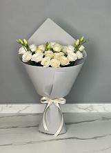 Букет цветов из:  Розы и Лизиантусы в Ветлуге